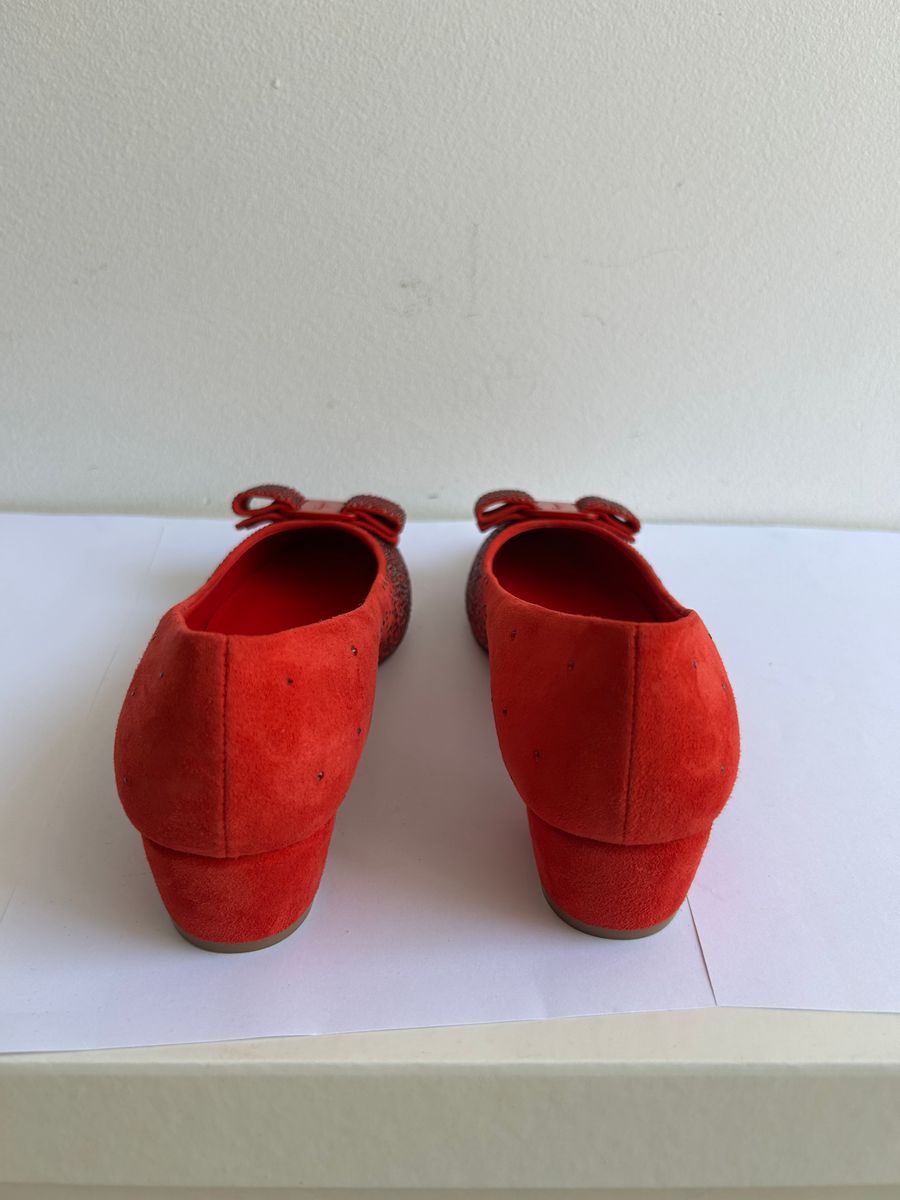 Vara Swarovski Red Pumps — view 3