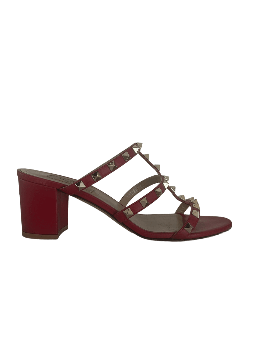 Garavani Bordeaux Leather Rockstud Sandals