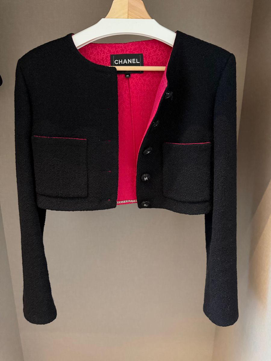 La Petite Veste Noire — view 4