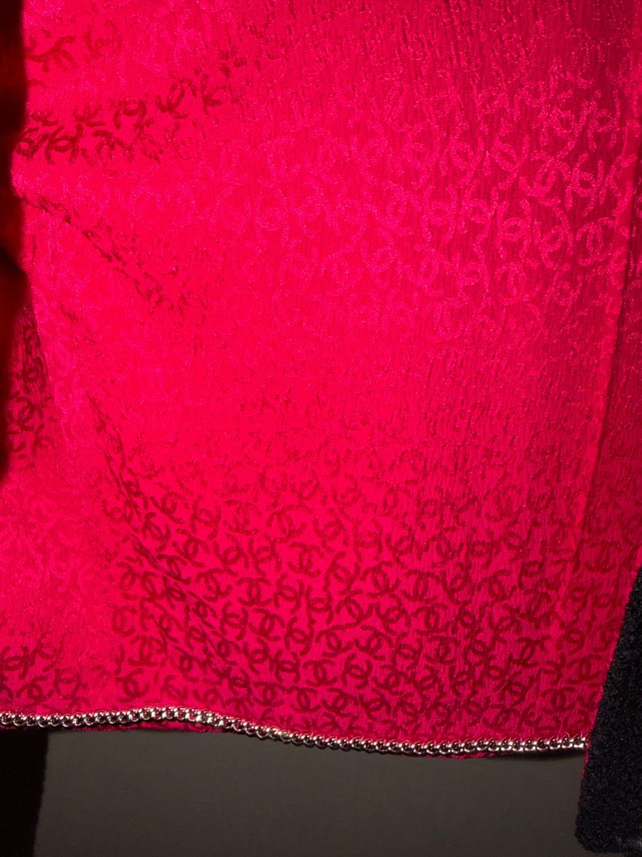La Petite Veste Noire — view 5
